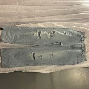 Long high rise Rip Jean